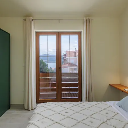 Alora Villa
