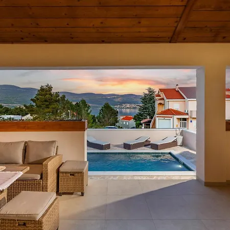 Villa Alora